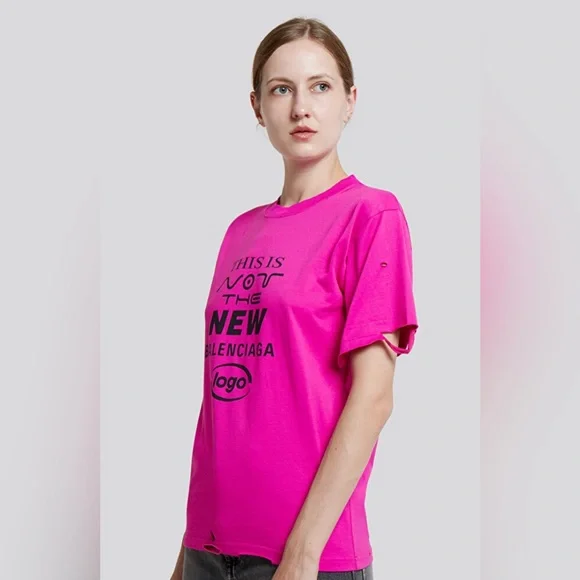 け*し様 BALENCIAGA ピンク Tシャツ XS 新品タグ付き BALENCIAGA Distressed Small Fit This Is Not Logo T-Shirt